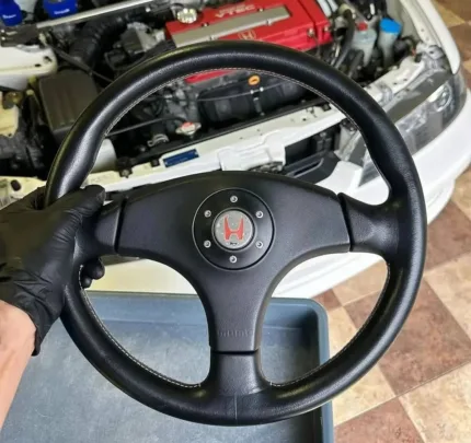 OEM 96’ ITR Momo Steering Wheel Great condition 8.5/10