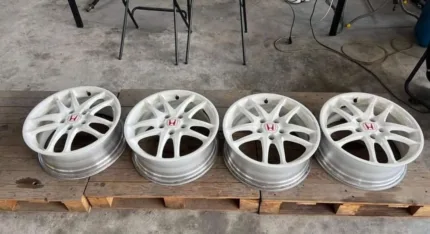 HONDA INTEGRA DC5 TYPE R (ORIGINAL) 17” RIM FOR SALE.