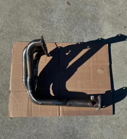 PLM b-series 4-2-1 header. Light scuff on bottom.