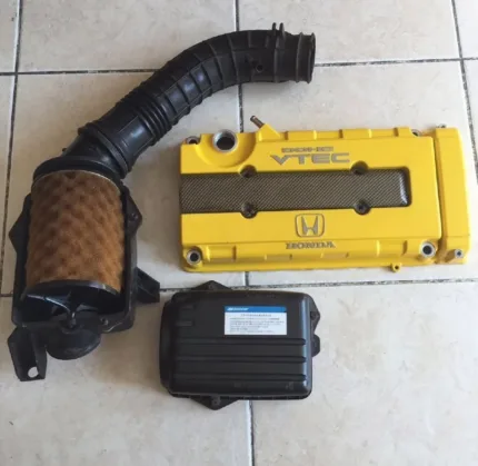 Spoon gen1 valve cover / Intake combo