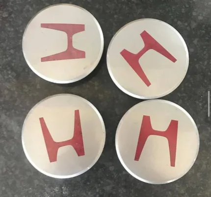 Rare retro lightweight Mint tels the original te37,inc brand new centre caps