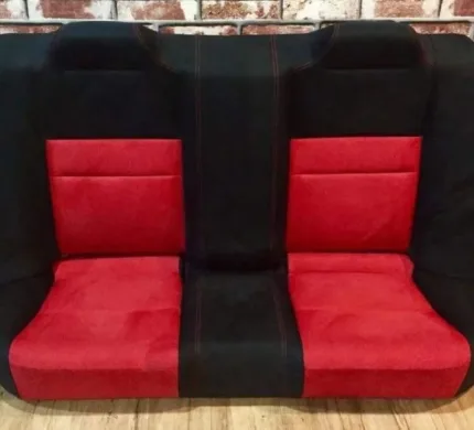 Jdm Honda civic FD2 TYPE-R rear seats black and red.