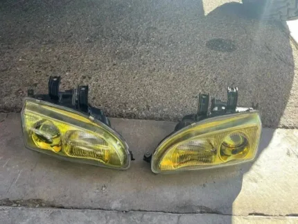 set of eg 92-95 denji projector head lights.