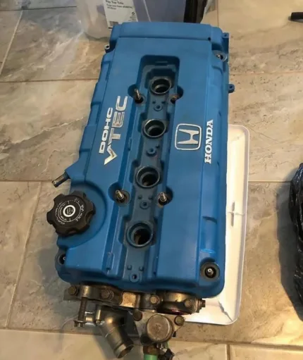 Honda B16 vtec head complete with valve cover and oil cap.
