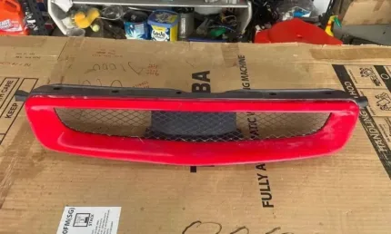 CTR 96/98 grill, Nothing broken, original paint.