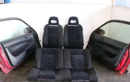 EK4 SIR Red Confetti Interior