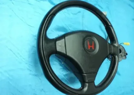 Honda civic Type-R EK9 momo steering wheel
