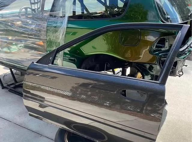 photo_5456520873579244137_x